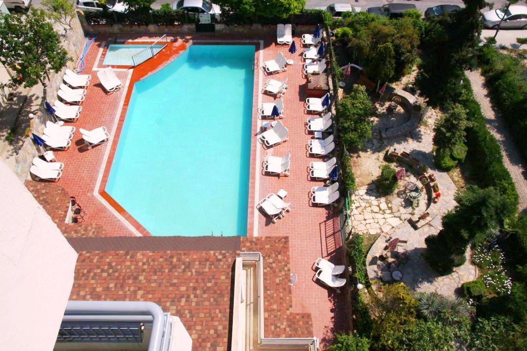Uslan Hotel Кушадасы Экстерьер фото